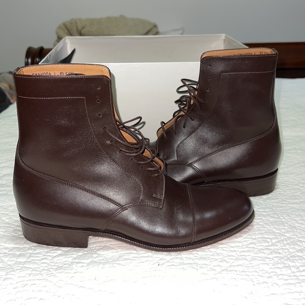 Special Made like 🆕 women’s boots. No 📦